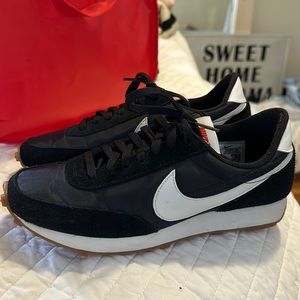 Like new Nike Daybreak Sneakers